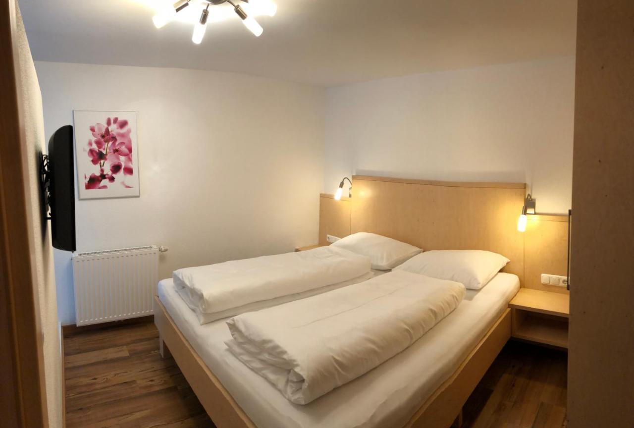 Hotel Garni Central - Zimmer - Studios - Apartments Kappl  Exterior photo